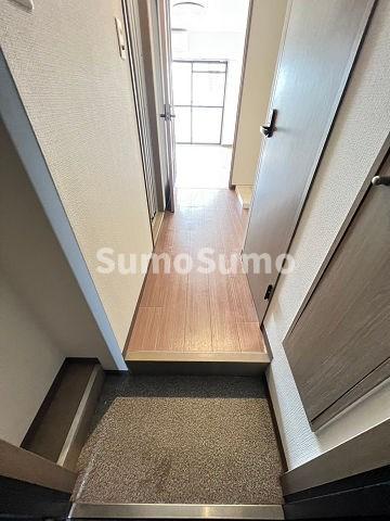 玄関　収納もある玄関です