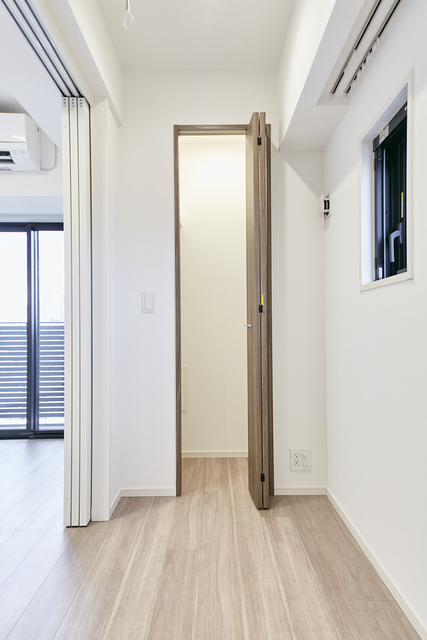 収納　写真は同タイプ住戸です。