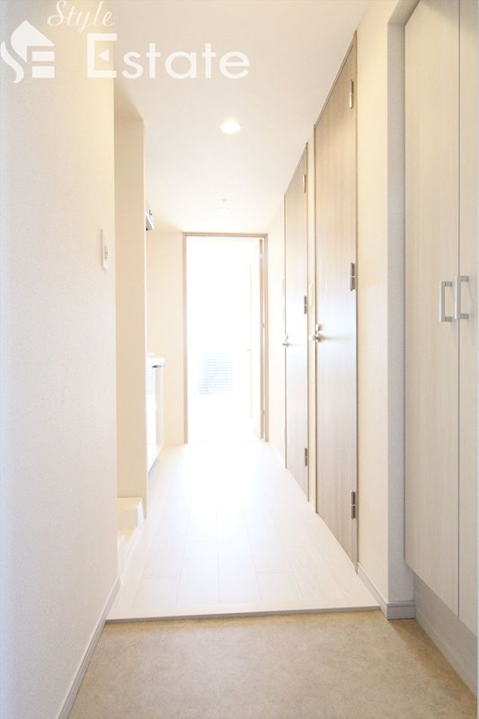 玄関　同仕様内装