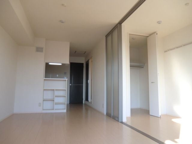 居室・リビング　間仕切り開放で14帖のお部屋・南向き