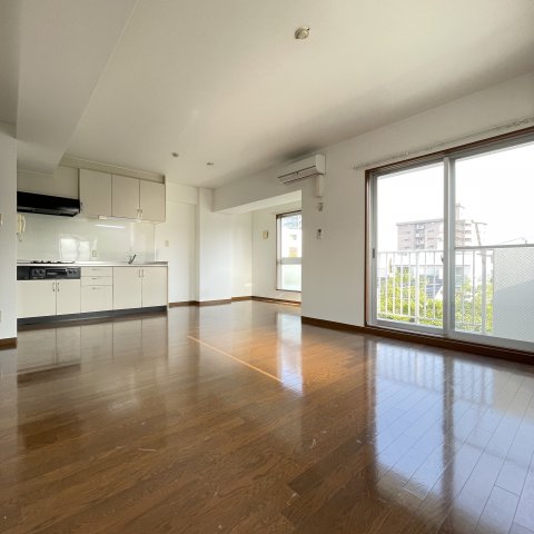 居室・リビング　同仕様タイプです