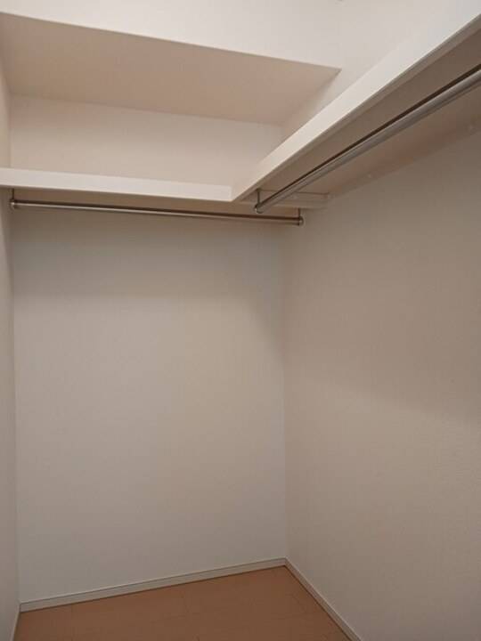 収納　ウォークインクローゼット