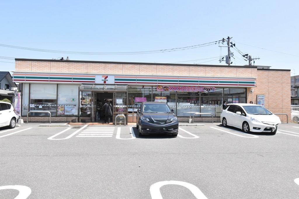 コンビニ　セブンイレブン秋田旭南1丁目店（コンビニ）まで800m