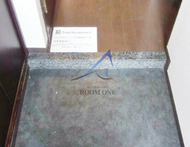 玄関　玄関です。