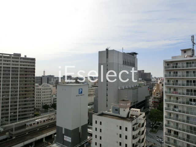 眺望　15階からの景色です。遠くまで見渡せて気分が良いですね。