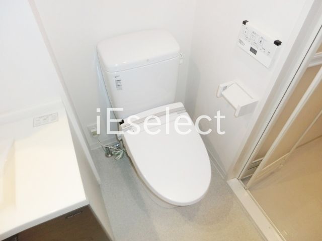 トイレ　ウォシュレット付。要望の多い設備なんですよ。