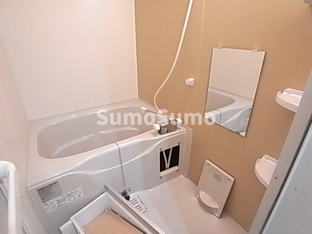 バス・シャワールーム　ゆったり過ごせるお風呂です