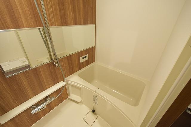 バス・シャワールーム　風呂