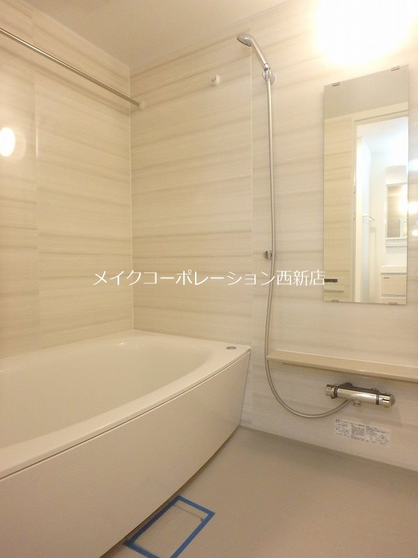 バス・シャワールーム　別部屋の写真