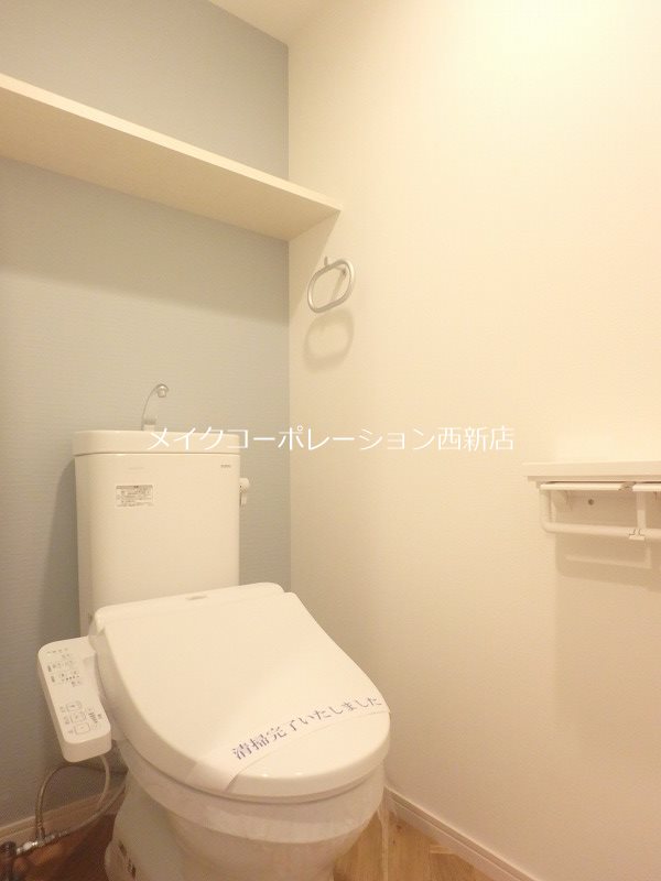 トイレ　別部屋の写真