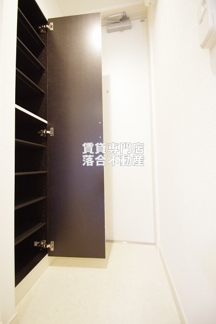 収納　シューズ収納