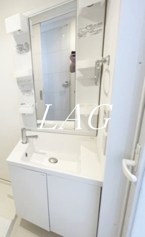 洗面設備　独立洗面台です。