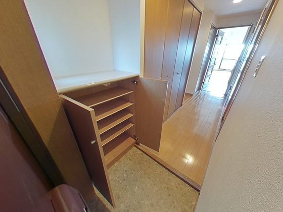 玄関　※別部屋の写真です