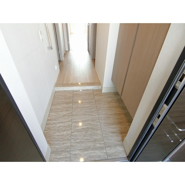 玄関　※別号室参考写真