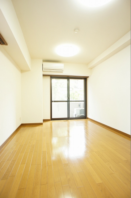 居室・リビング　内観1