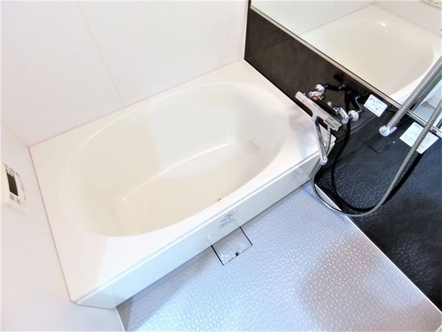 バス・シャワールーム　浴室乾燥機高温差湯付バスルーム