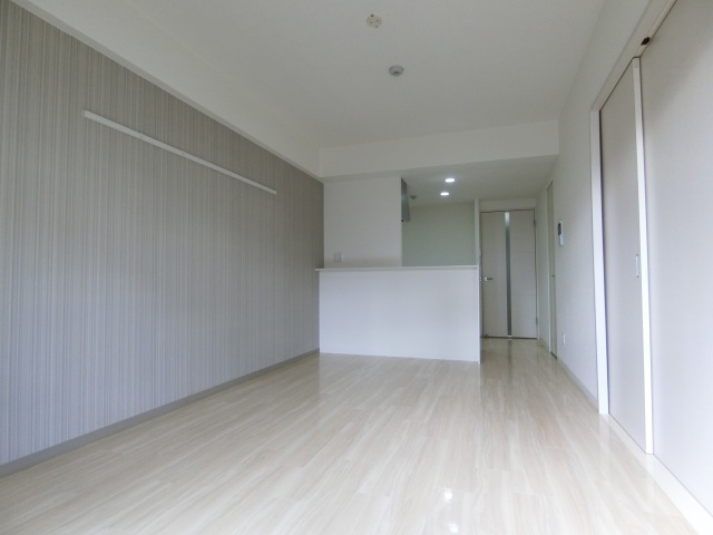 居室・リビング　カウンターキッチンのリビング