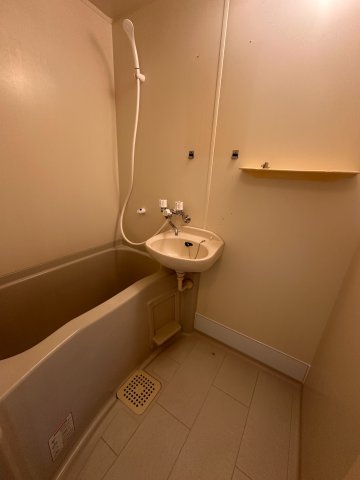 バス・シャワールーム　※同建物別号室参考写真