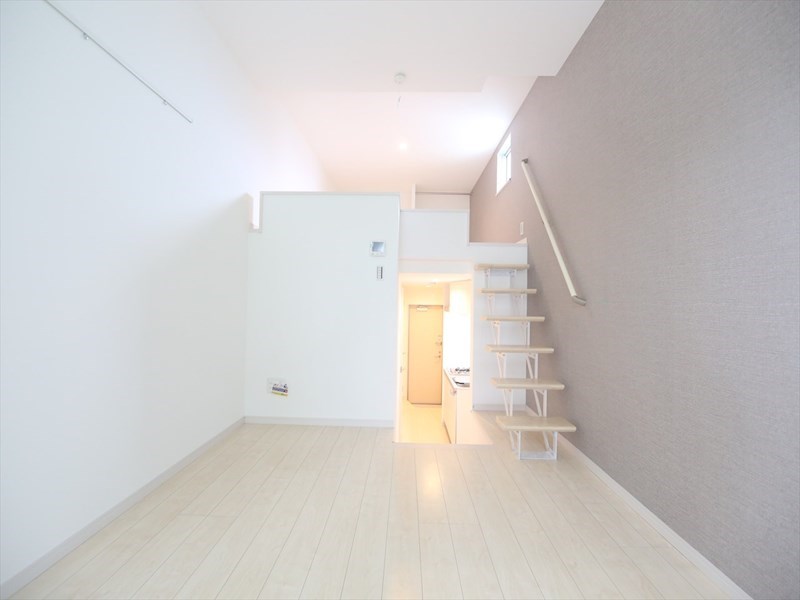 その他　洋室5.3帖　ロフト6.1帖（収納にも寝室にも使えます）