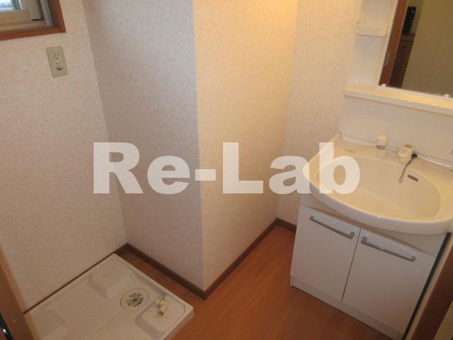 洗面設備　※参考として他のお部屋の写真