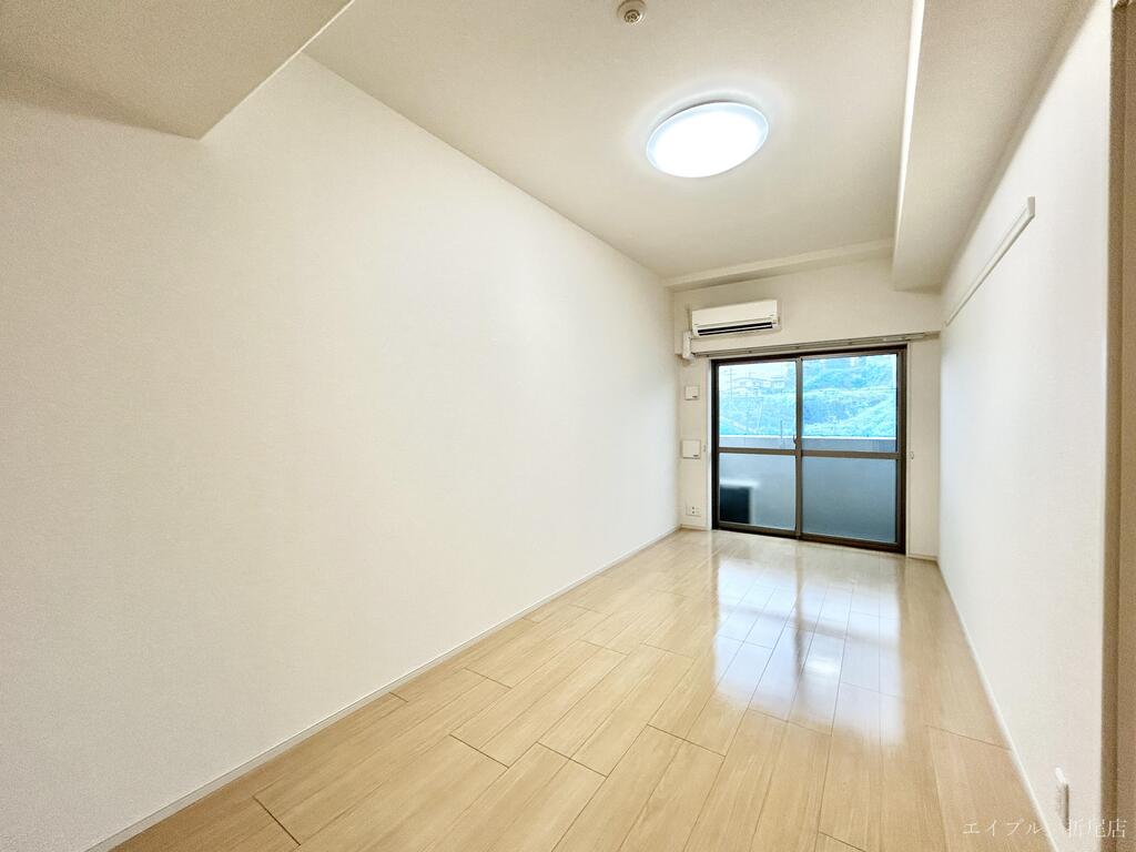 居室・リビング　他号室の内観です。