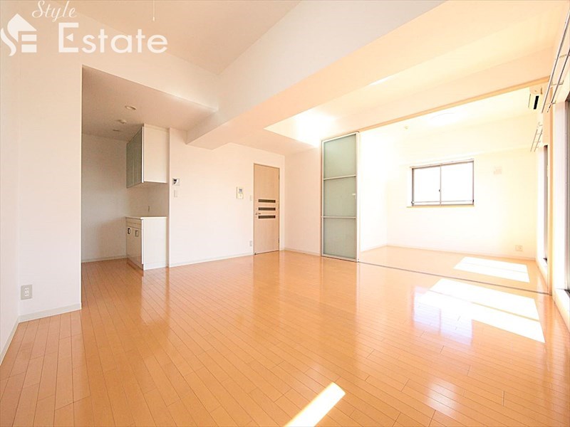 居室・リビング　内装