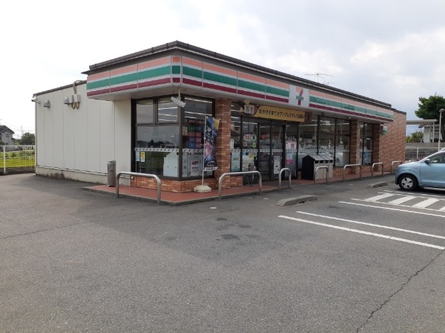 コンビニ　セブンイレブン前橋堤町店（コンビニ）まで350m