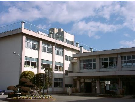 小学校　高萩小（小学校）まで540m