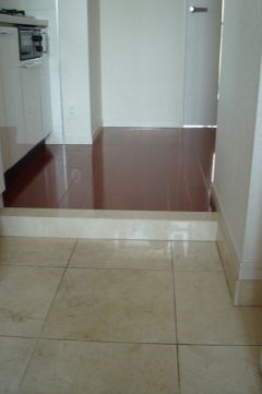 玄関　弊社は全物件仲介手数料半月分★