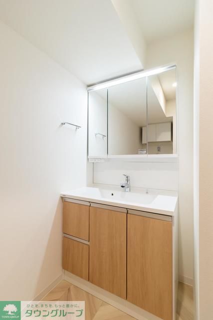 洗面設備　※写真は同タイプ住戸です。