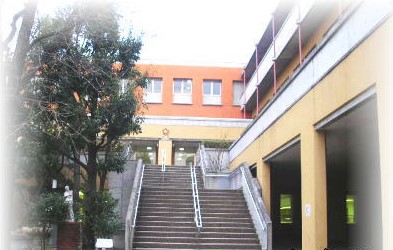 中学校　世田谷区立玉川中学校（中学校）まで468m