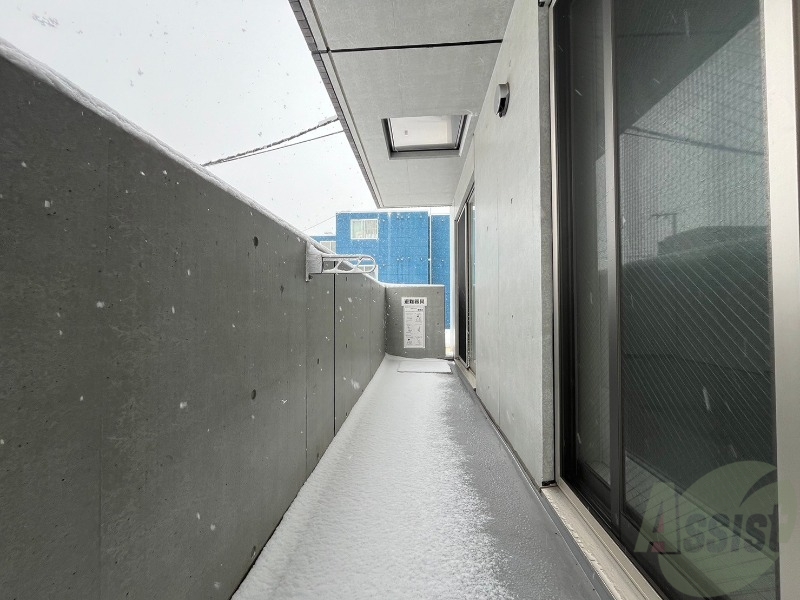 バルコニー　バルコニーです。天気の良い日には外干しができます！