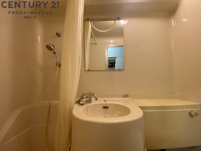 洗面設備　浴室内に洗面台があります！