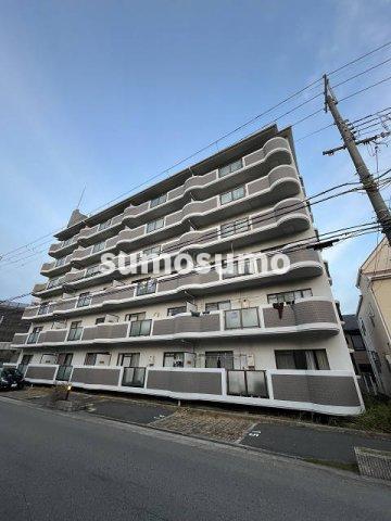 建物外観　落ち着いた雰囲気の外観です