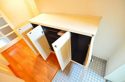 エントランス　シューズボックス