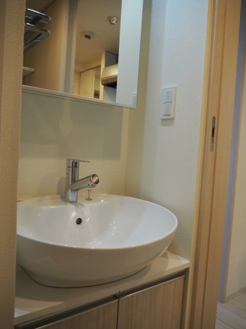 洗面設備　日々の生活に便利な「独立洗面台」あります。