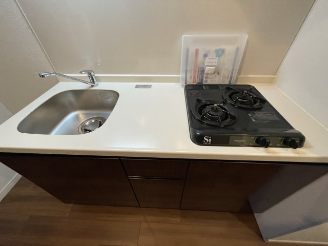 キッチン　イメージとして他号室の室内写真を表示しています