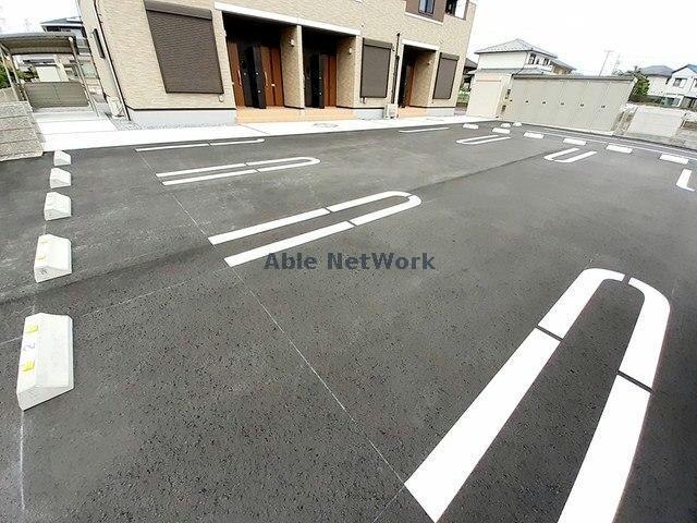 駐車場　駐車場