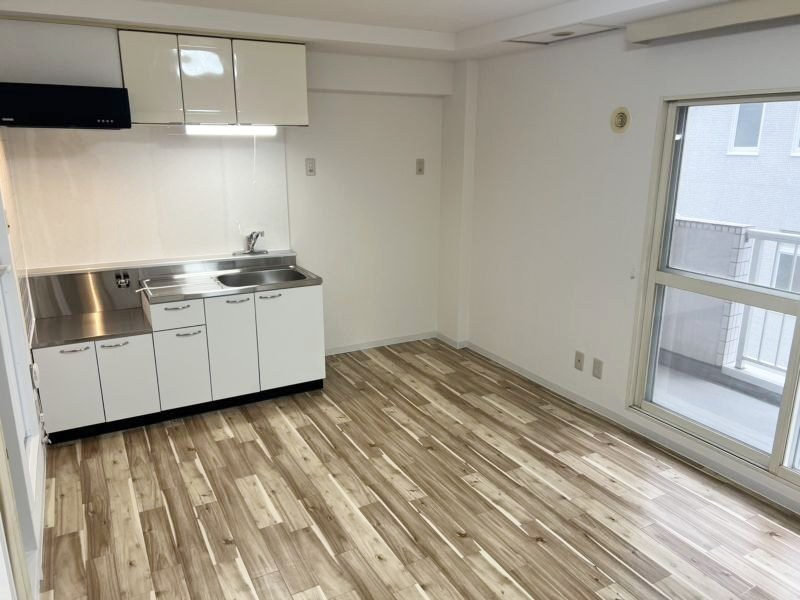 居室・リビング　◆内装リフォーム済みで綺麗！◆エアコン新設で夏も快適！