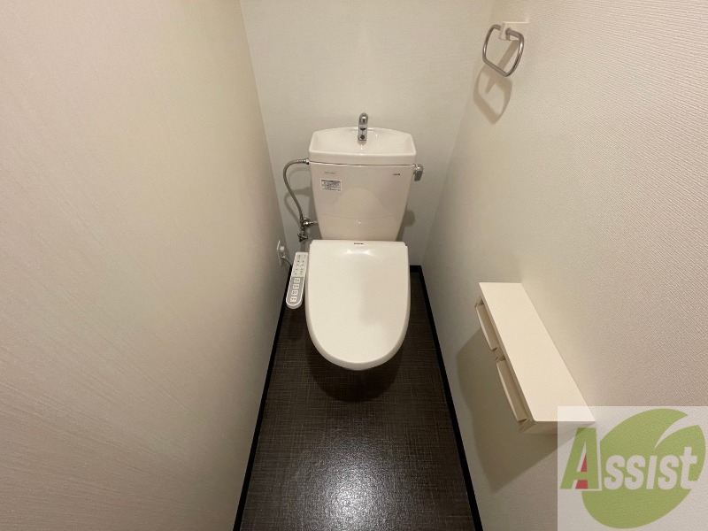 トイレ　こちらはトイレです。清潔感があり、安心して使用できます。