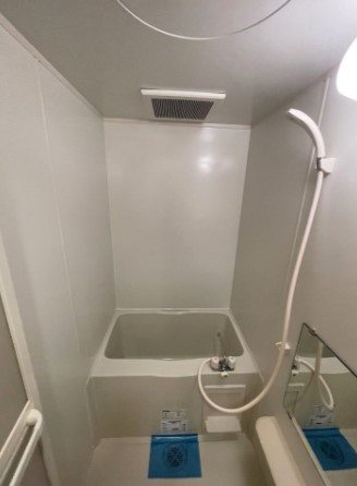 バス・シャワールーム　ゆったりバスルームです