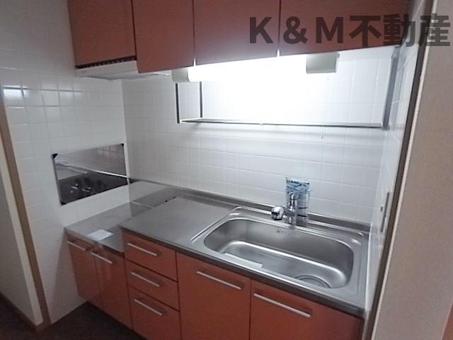 キッチン　コンパクトなキッチンで掃除もラクラク