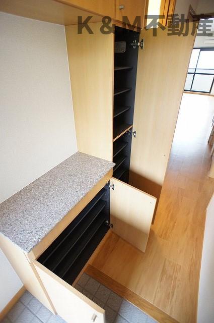 玄関　シンプルで使いやすい玄関です