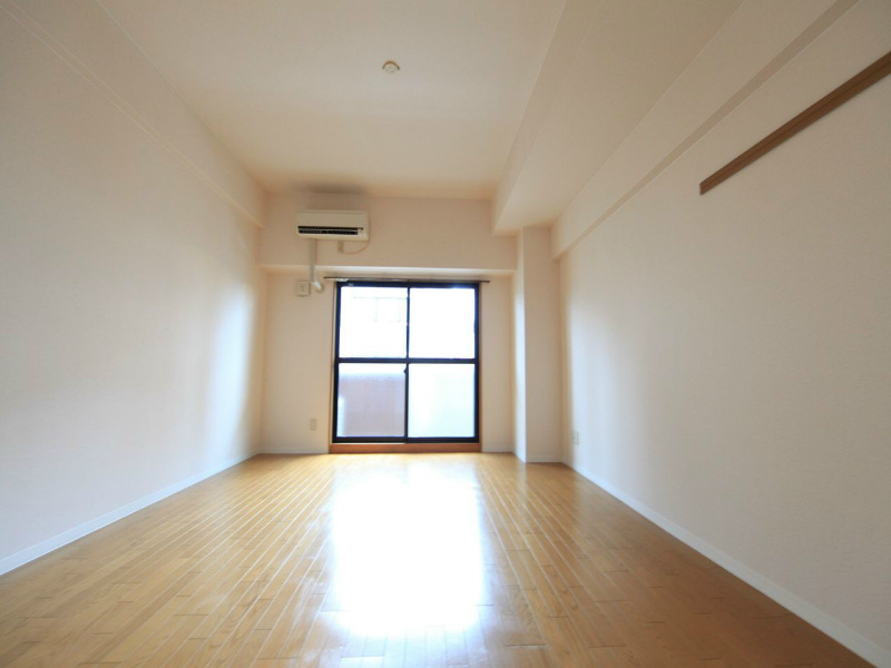 バルコニー　洋室11.1帖　ウォークインクローゼット（収納充実してます）