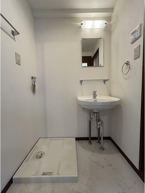 洗面設備　身支度に欠かせない独立洗面台♪