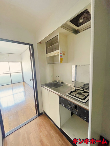 キッチン　写真は別のお部屋のものでございます