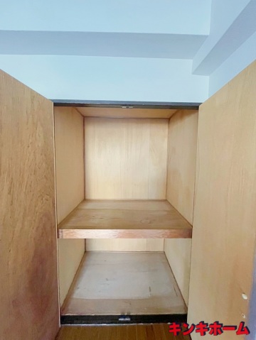 収納　写真は別のお部屋のものでございます