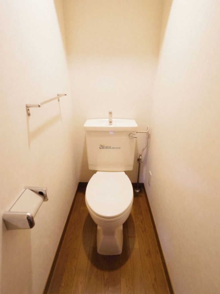 トイレ　※同仕様写真です