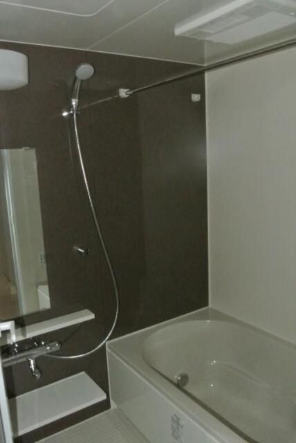 バス・シャワールーム　ゆったり過ごせるお風呂です