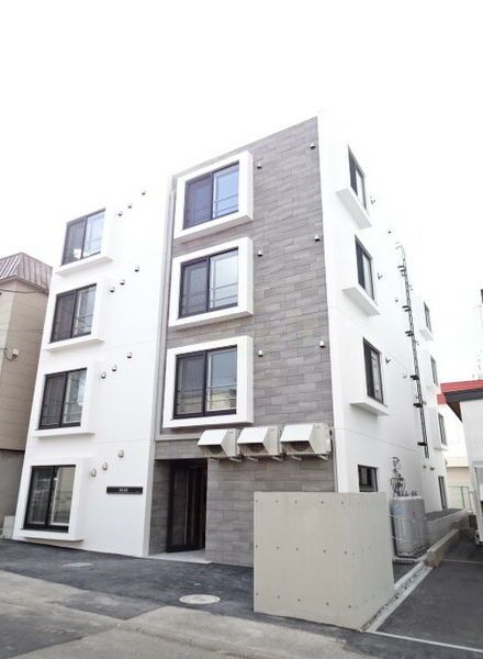 建物外観　エアコン完備の人気のデザイナーズ仕様のお部屋です♪